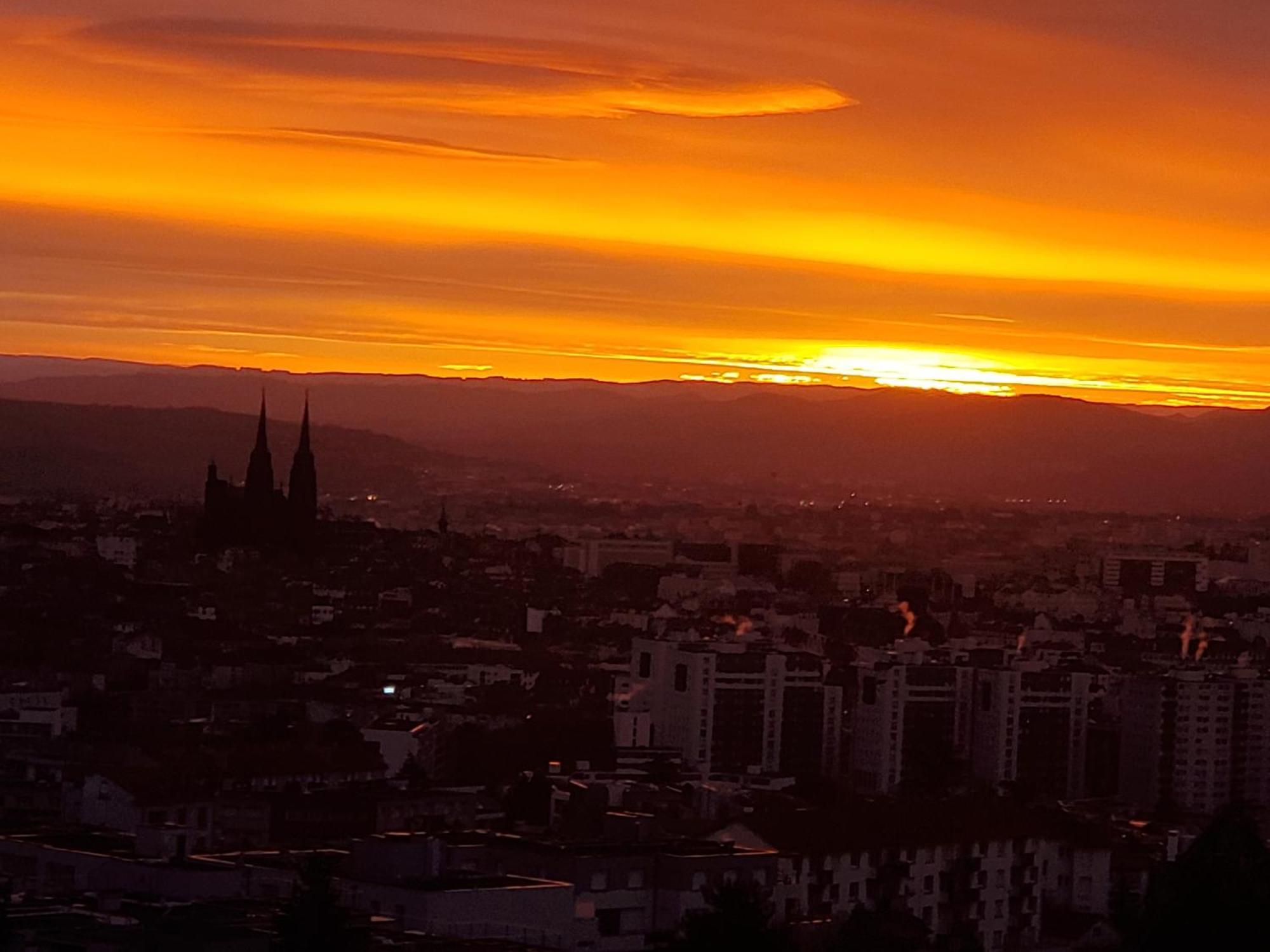 Entre Ville Et Nature - Les Hauts De Clermont Avec Garage Gratuit Clermont-Ferrand Exterior foto